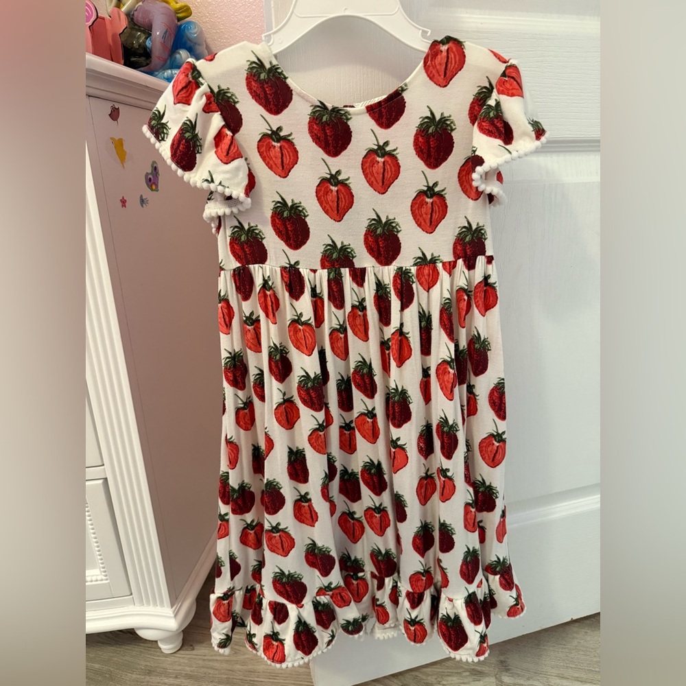 Adorable Kate Quinn strawberry dress!